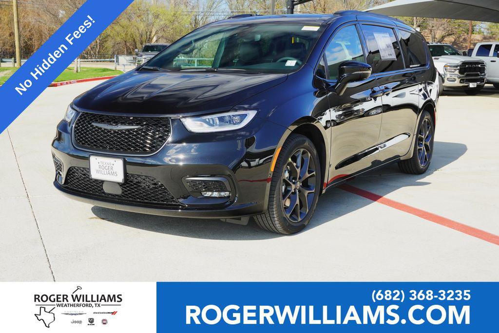 New 2026 Chrysler Pacifica Limited