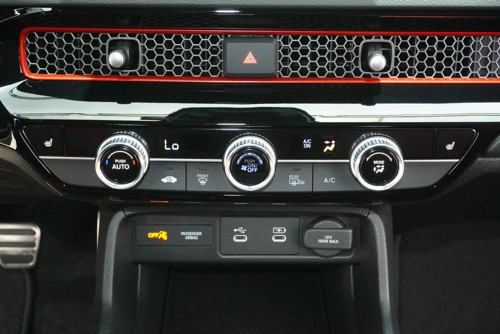 صورة مصغرة 15 لـ 2026 Honda CIVIC SI BASE