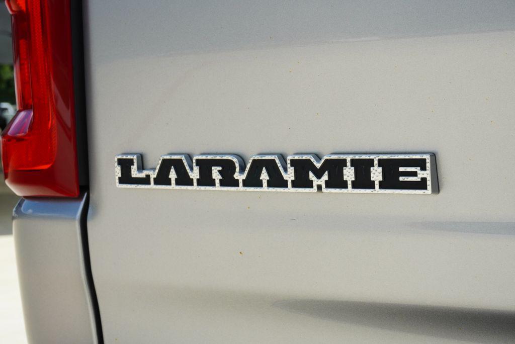 صورة 10 لـ 2025 RAM 1500 LARAMIE