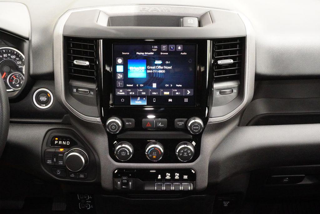 صورة 7 لـ 2026 RAM 1500 WARLOCK CREW CAB 4X4 5'7' BOX