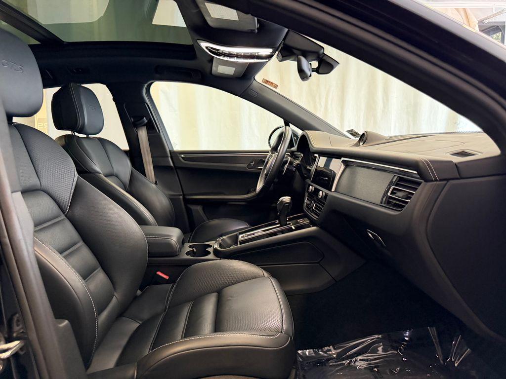 صورة 16 لـ 2023 Porsche MACAN GTS