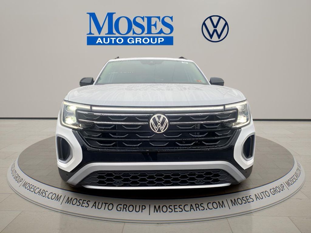 New 2026 Volkswagen Atlas Peak Edition