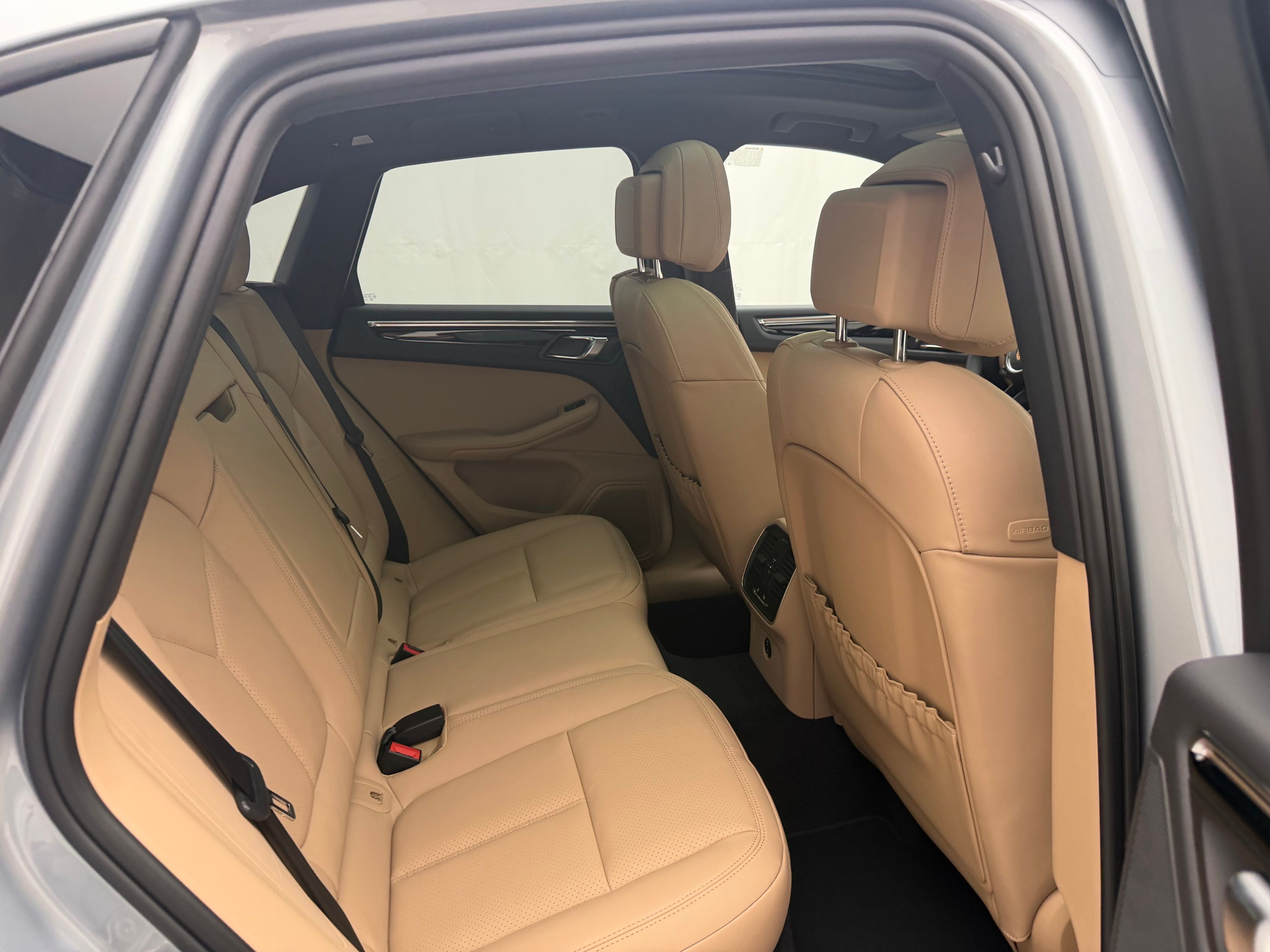 صورة مصغرة 24 لـ 2026 Porsche MACAN