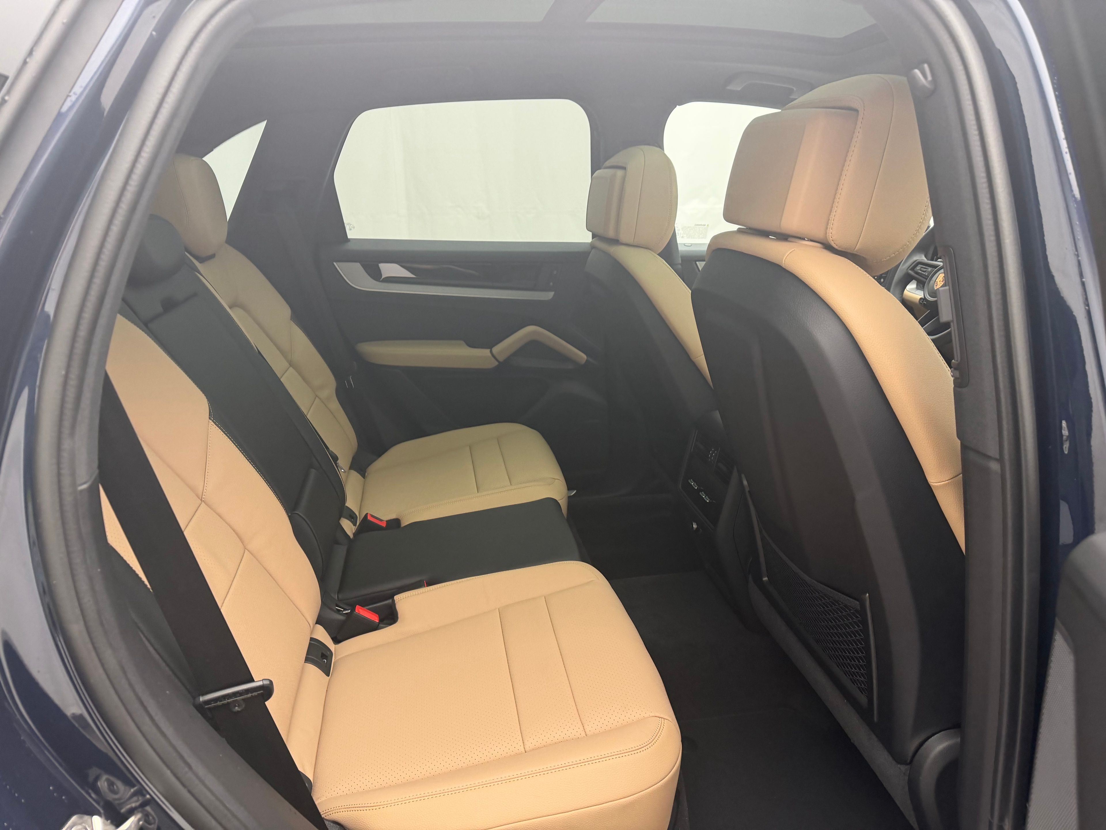 2026 Porsche CAYENNE AWD — миниатюра 30