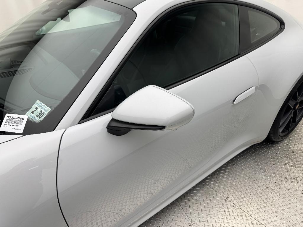 صورة 8 لـ 2025 Porsche 911 CARRERA GTS