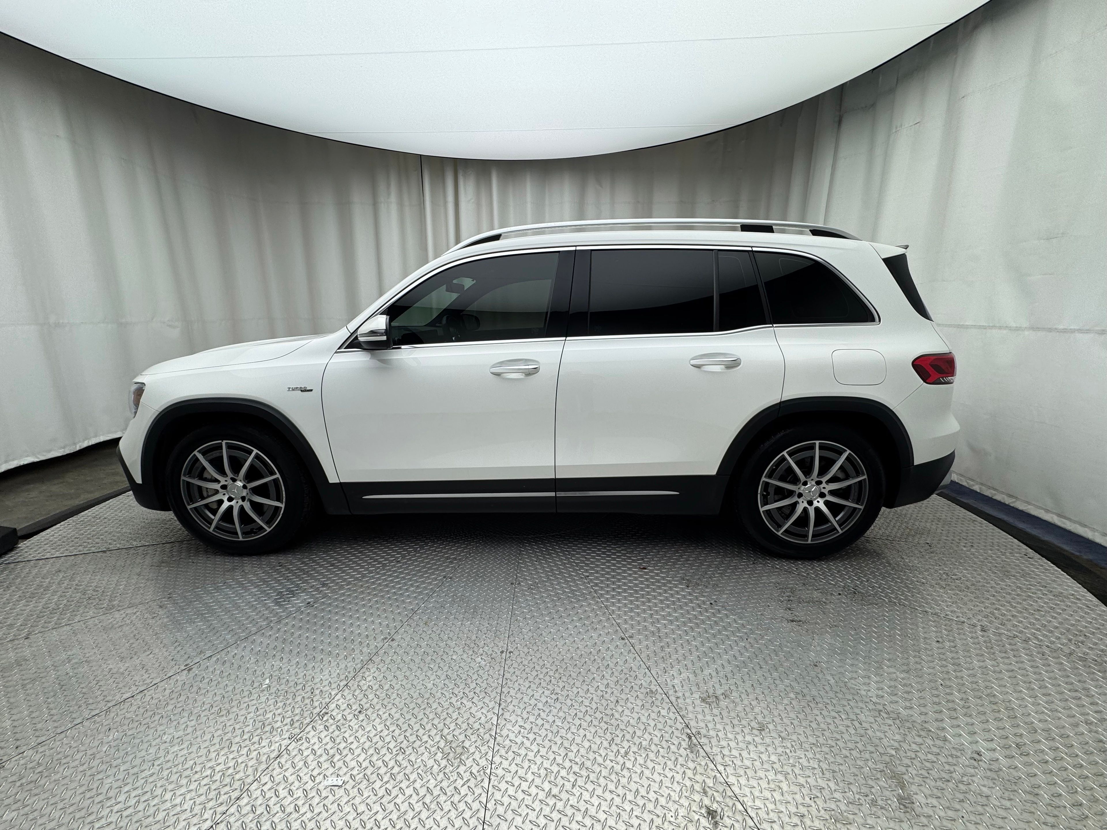 صورة 2 لـ 2023 Mercedes-BENZ AMG GLB 35 BASE