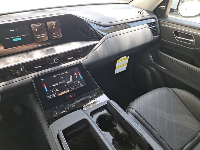 2027 Infiniti QX80 LUXE 照片 16