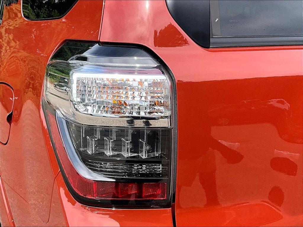 صورة مصغرة 32 لـ 2024 Toyota 4RUNNER TRD PRO