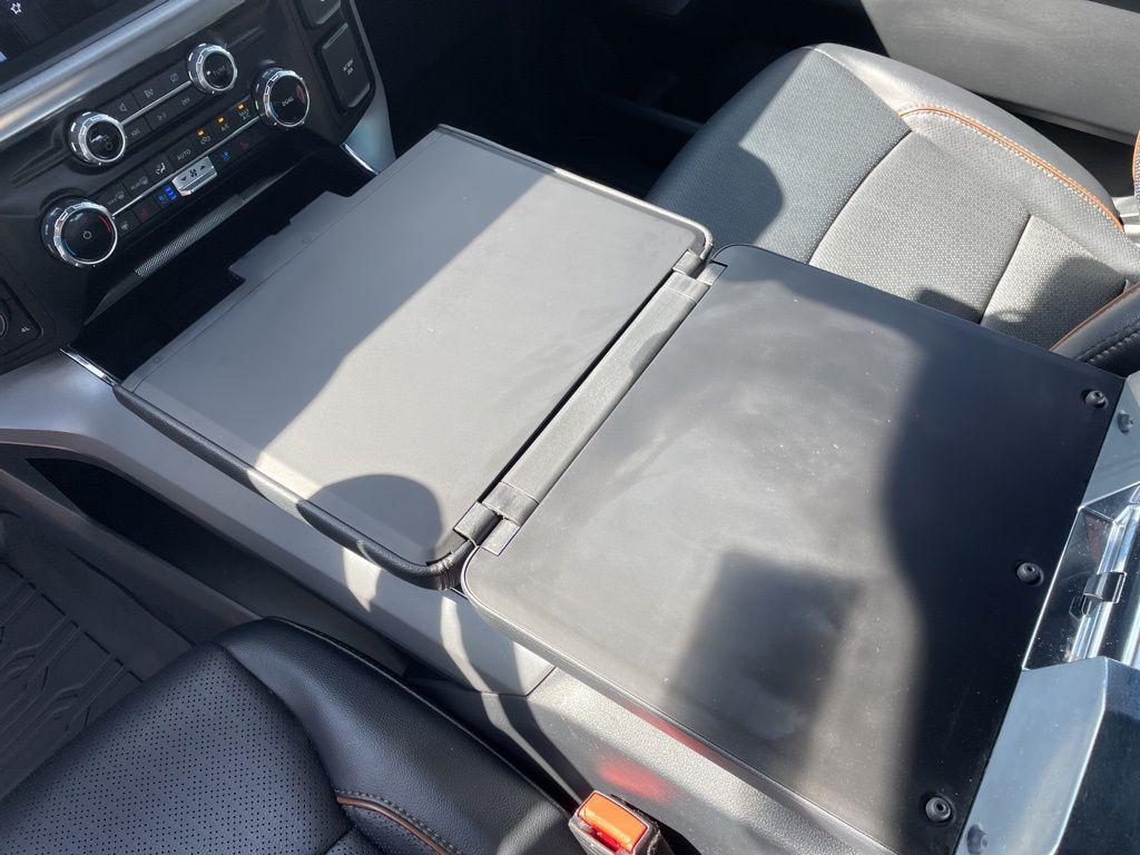 FORD F-150 LARIAT - 10
