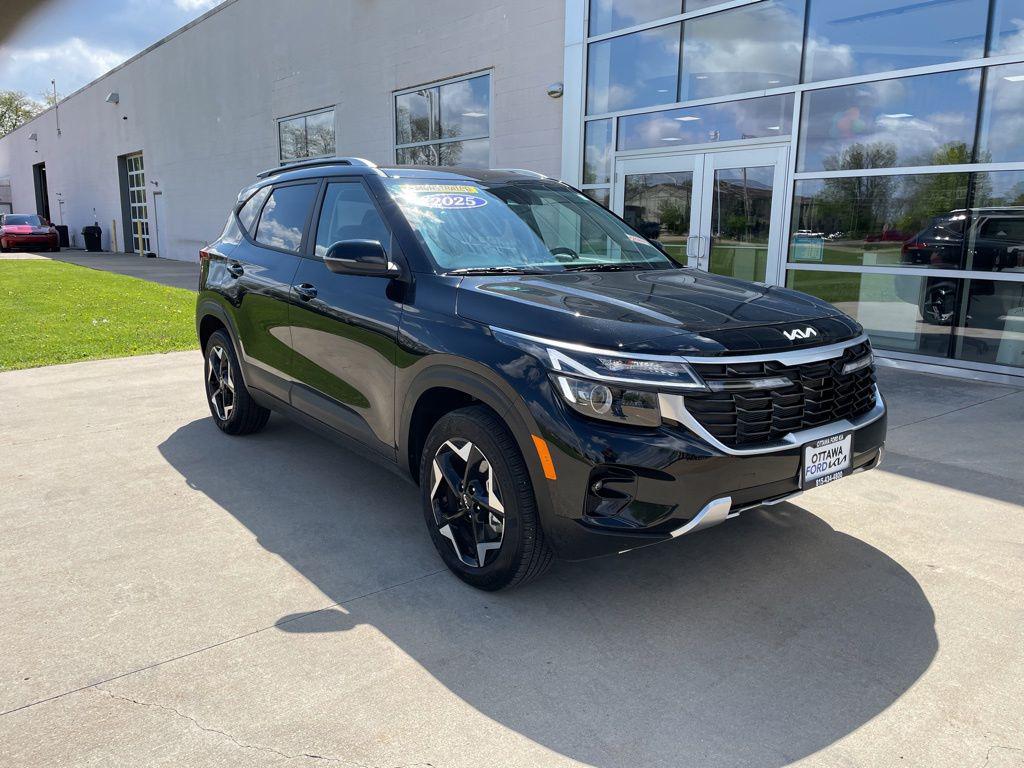 New 2025 Kia Seltos S