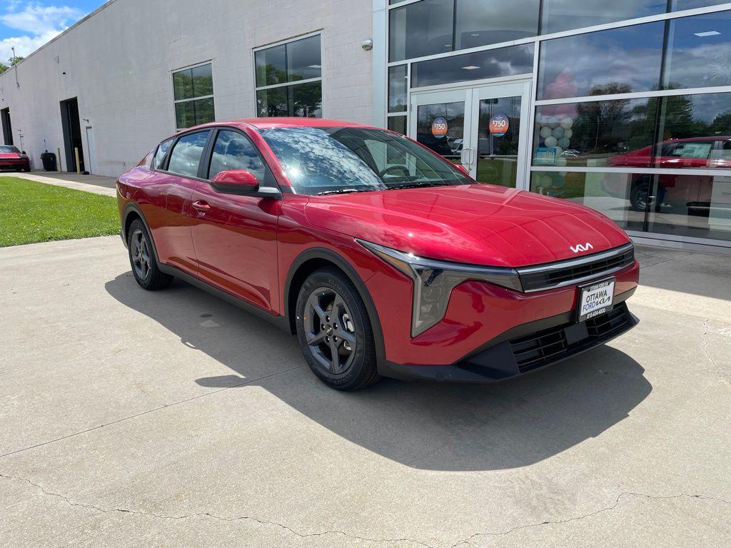 New 2026 Kia K4 LXS