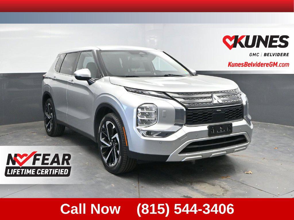 2024 Mitsubishi Outlander SE
