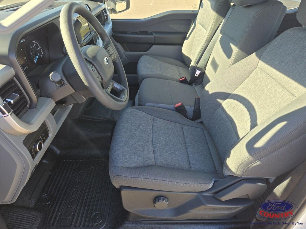 صورة 6 لـ 2026 FORD F-250 XL