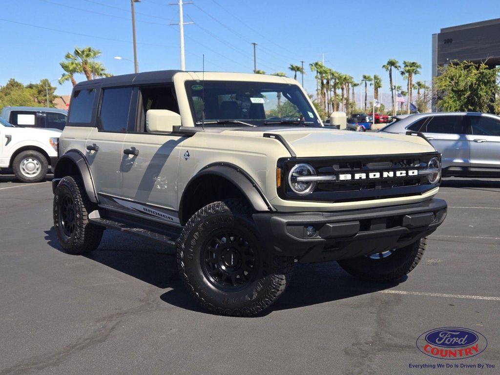New 2026 Ford Bronco Outer Banks