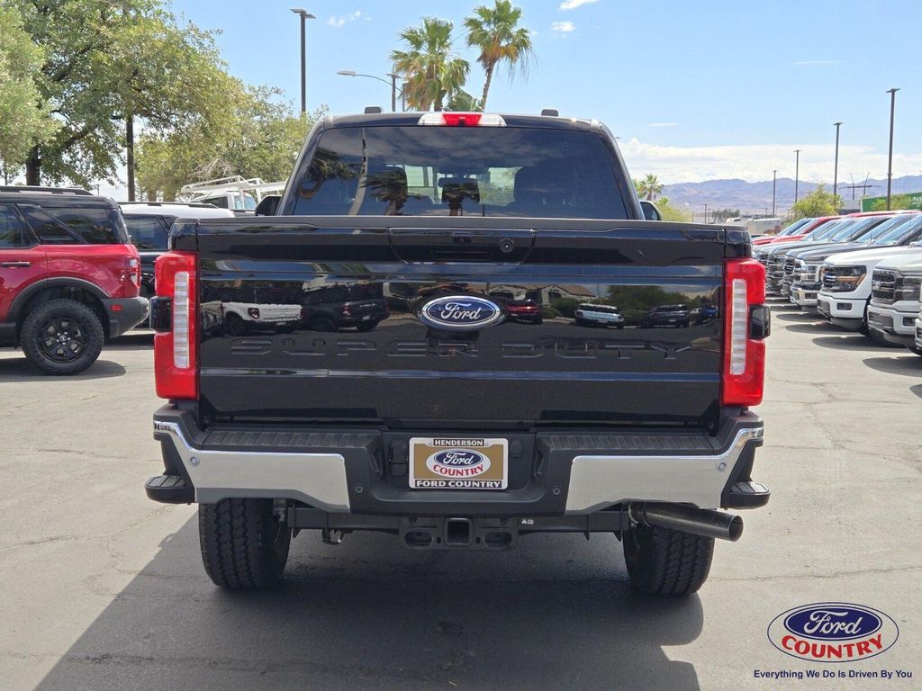 2026 FORD F-250 LARIAT 照片 4