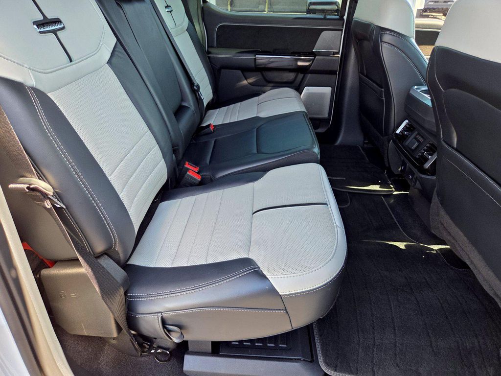 2023 FORD F-150 LIGHTNING PLATINUM 缩略图 15