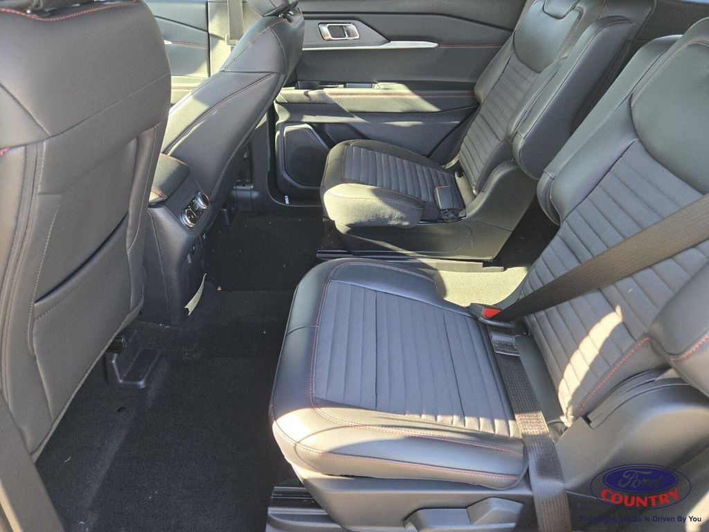 صورة 9 لـ 2026 FORD EXPLORER ST-LINE