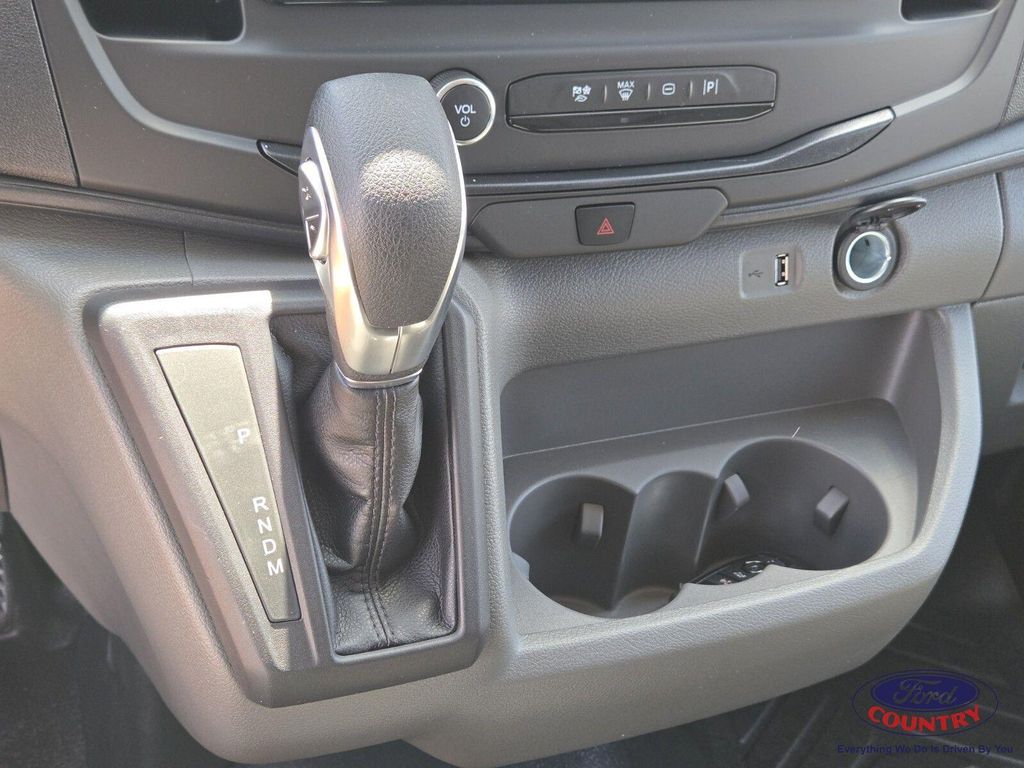 صورة مصغرة 17 لـ 2026 FORD TRANSIT-250 BASE