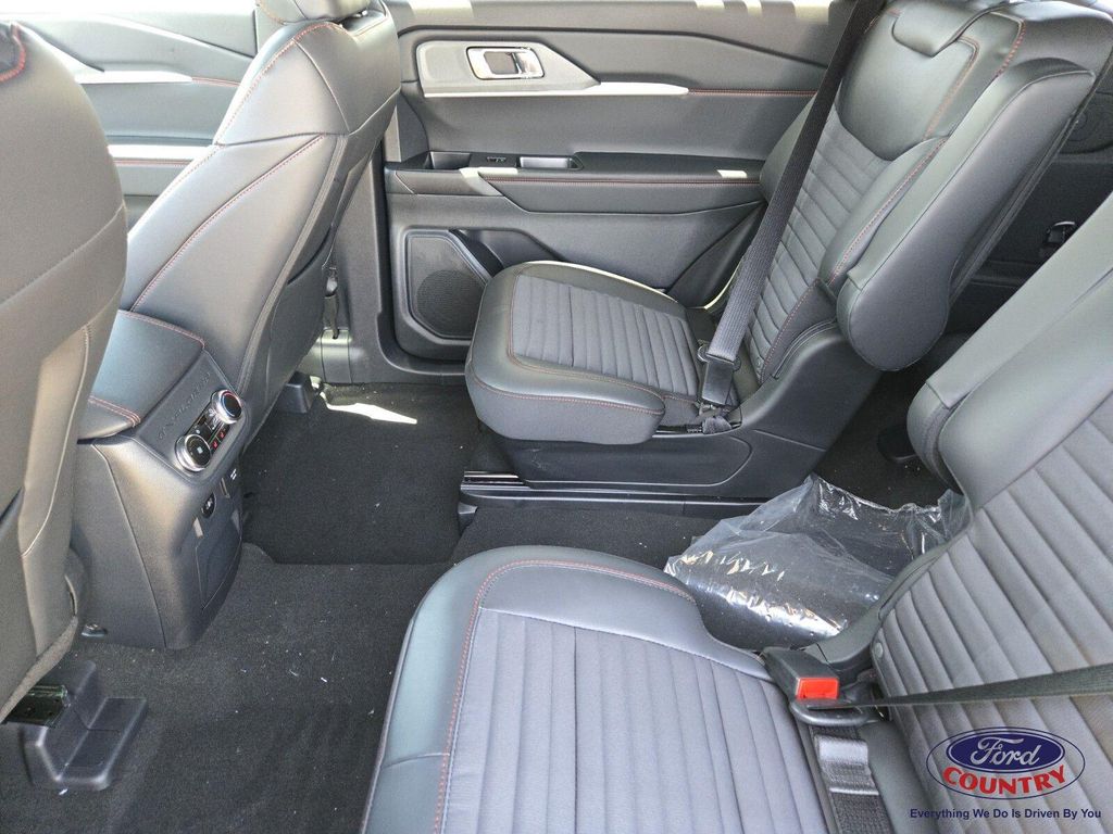 صورة 7 لـ 2026 FORD EXPLORER ST-LINE