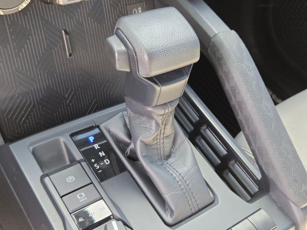 2025 Toyota TACOMA SR5 — миниатюра 23