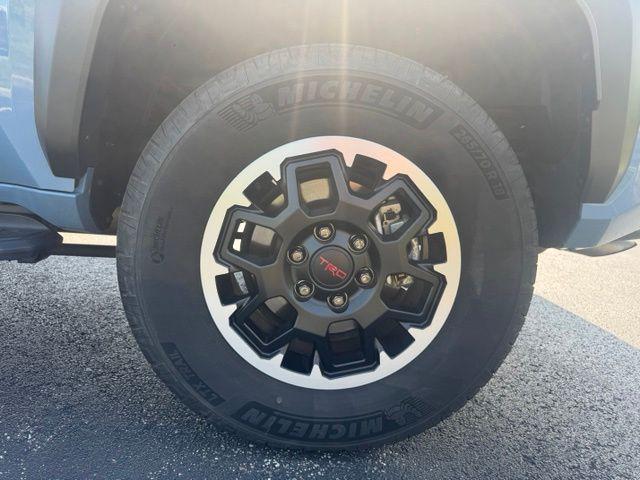 صورة 11 لـ 2025 Toyota 4RUNNER TRD OFF ROAD