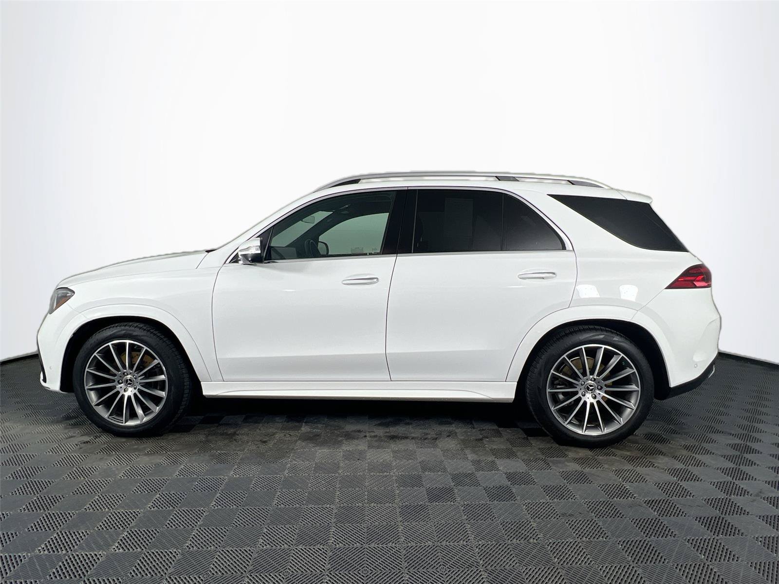 صورة 3 لـ 2024 Mercedes-BENZ GLE