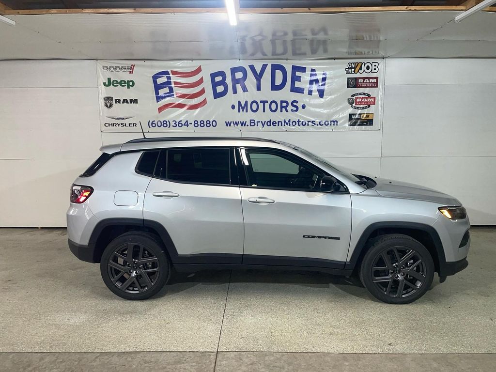 New 2026 Jeep Compass Latitude