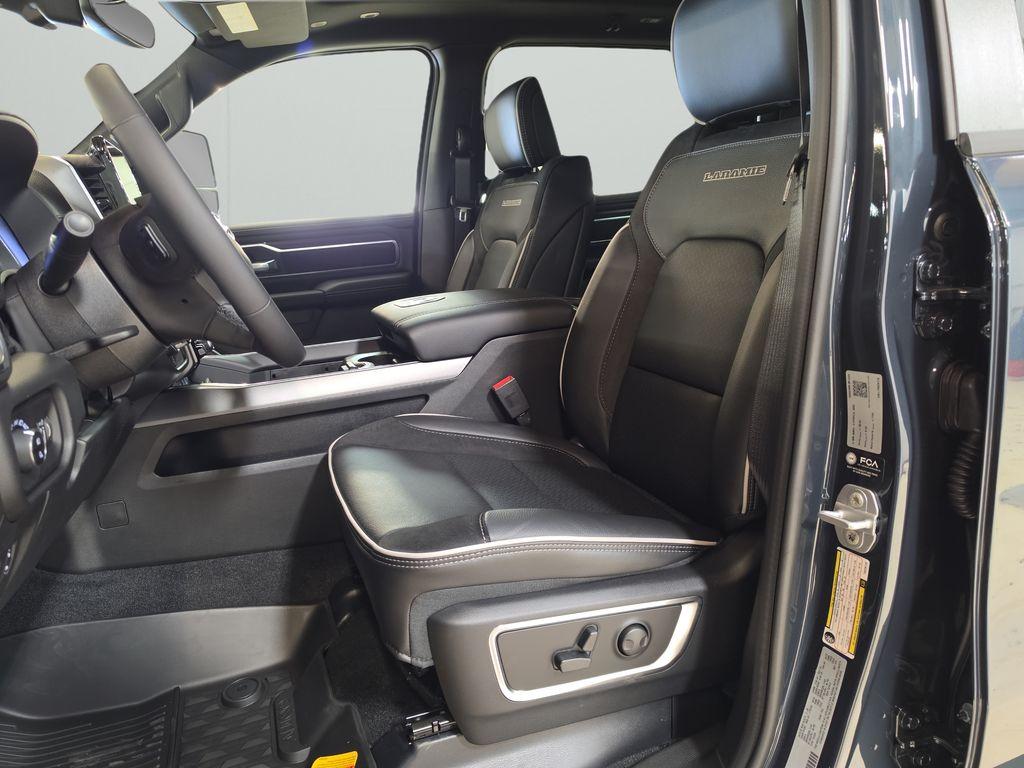 2026 RAM 1500 LARAMIE — миниатюра 11