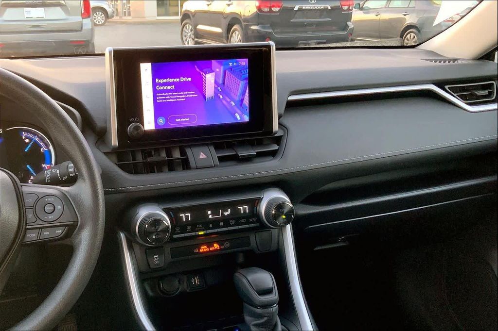 TOYOTA RAV4 - 7