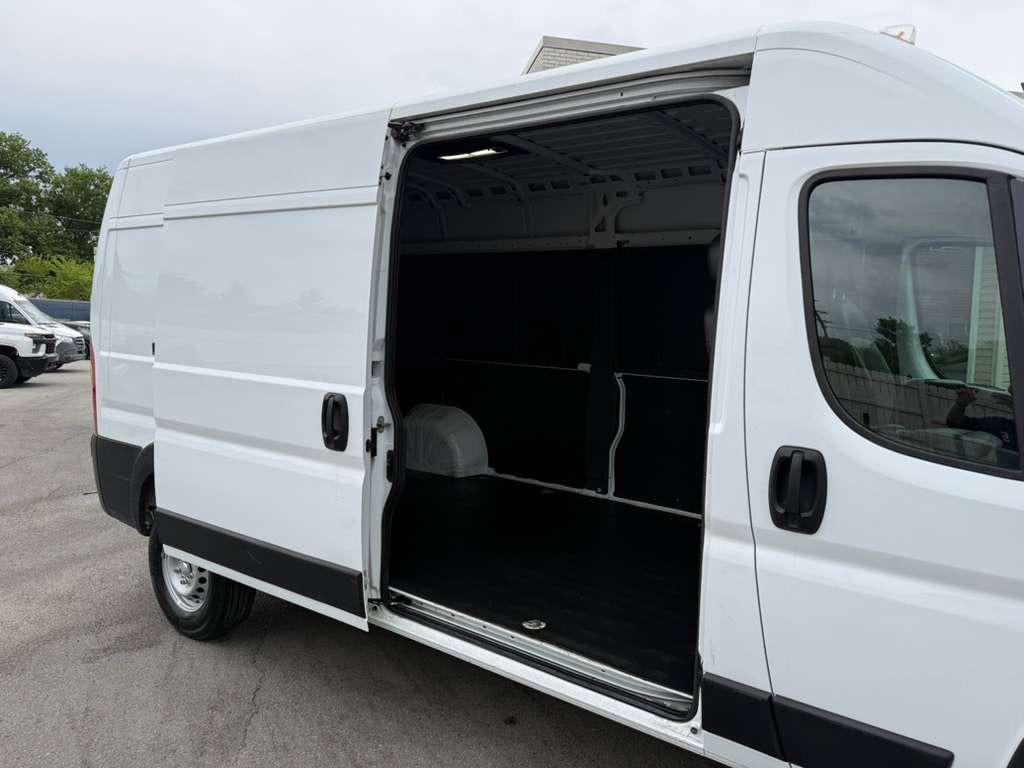 صورة مصغرة 37 لـ 2025 RAM PROMASTER 2500 TRADESMAN