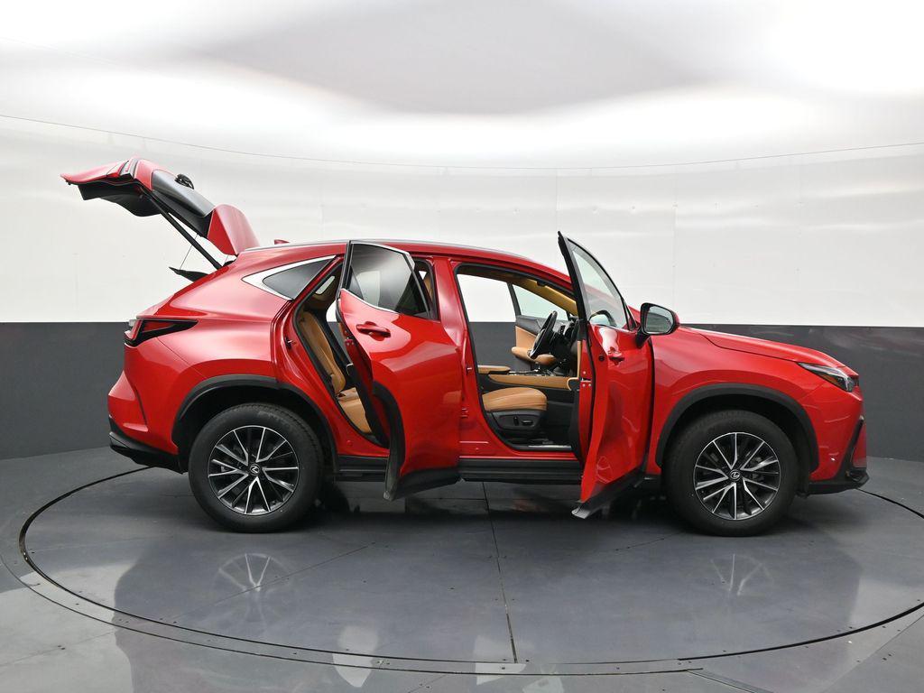 صورة مصغرة 26 لـ 2024 Lexus NX 250 PREMIUM