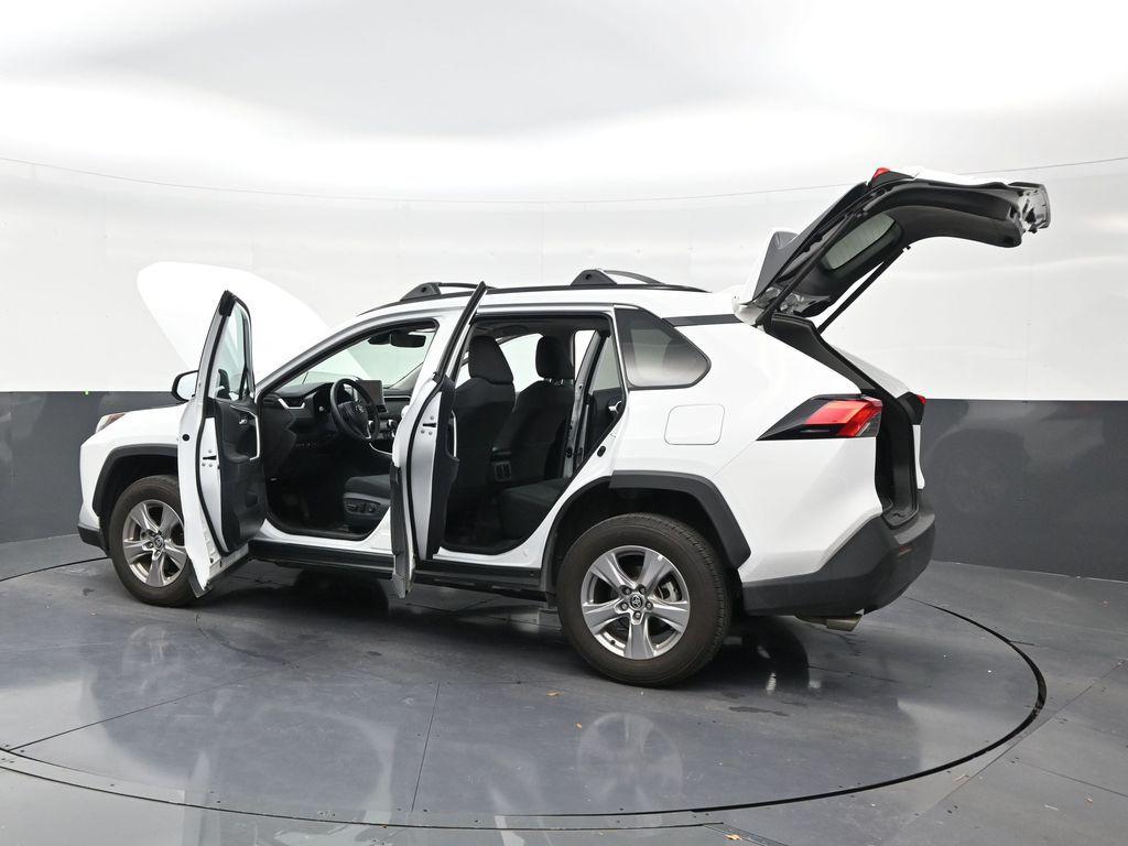 صورة مصغرة 31 لـ 2025 Toyota RAV4 XLE