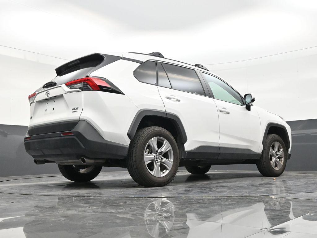 صورة مصغرة 24 لـ 2025 Toyota RAV4 XLE