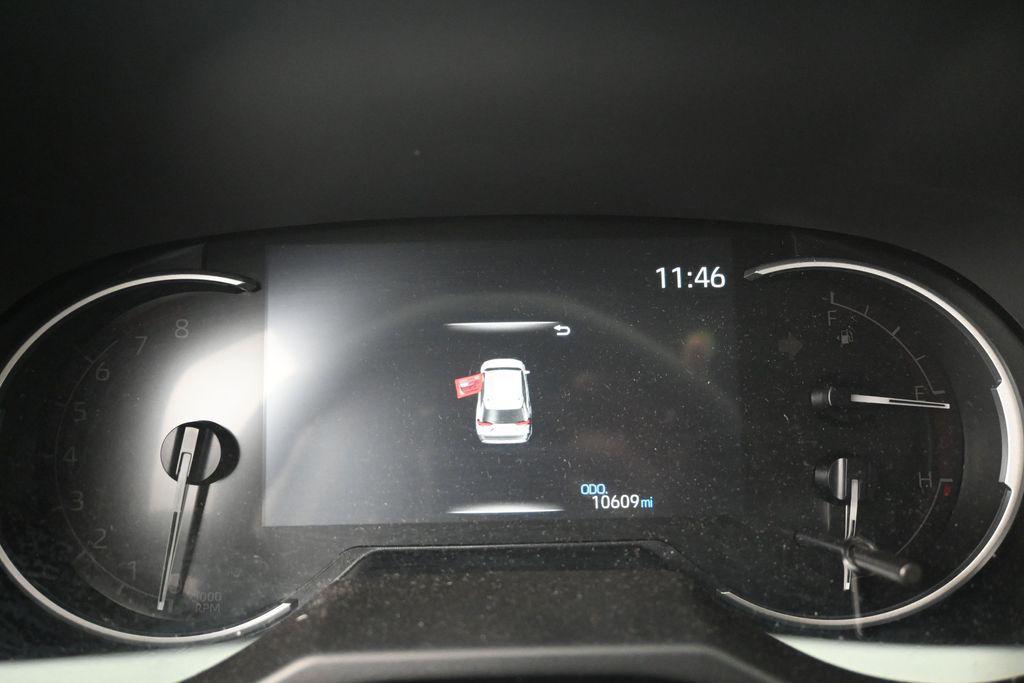 صورة مصغرة 11 لـ 2025 Toyota RAV4 XLE