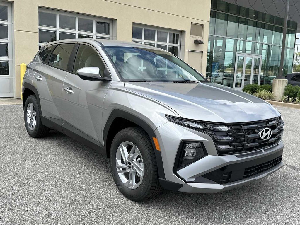New 2026 Hyundai TUCSON SE