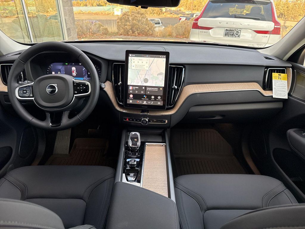 2026 VOLVO XC60 B5 PLUS — фото 8
