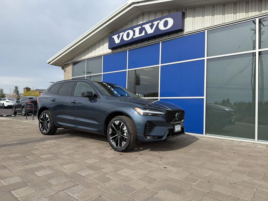 New 2026 Volvo XC60 B5 Plus