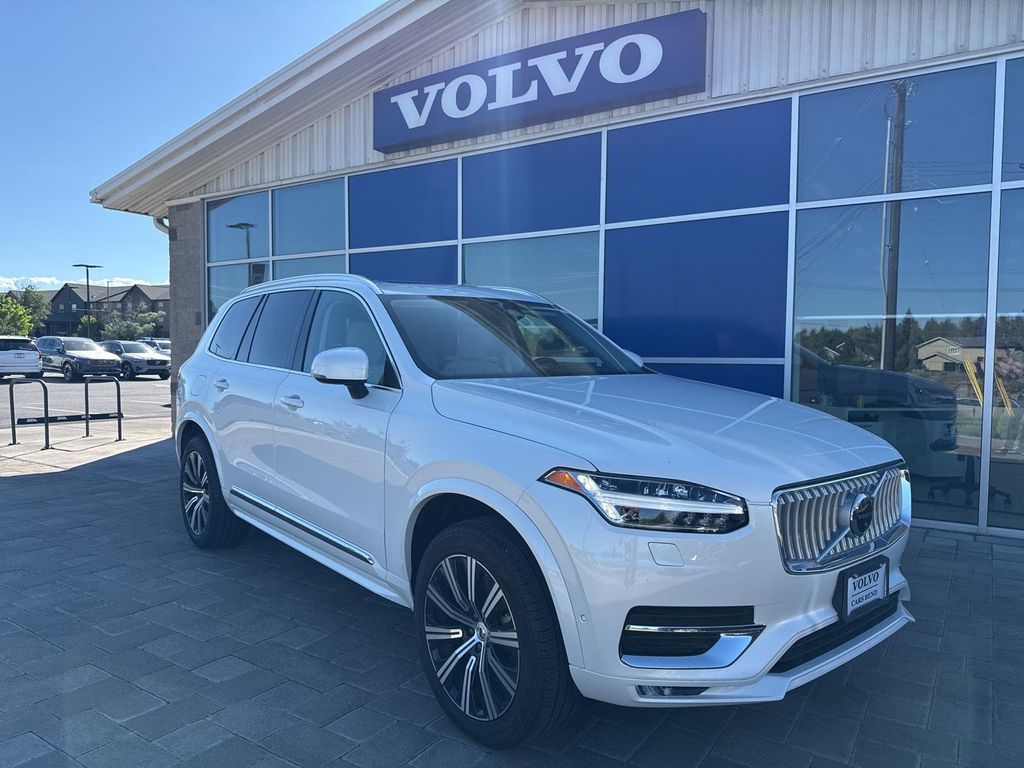 New 2025 Volvo XC90 B6 Plus 7-Seater