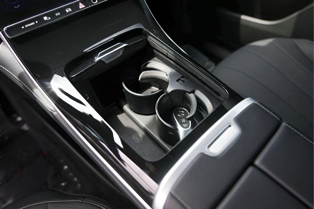 2025 Mercedes-BENZ EQE — миниатюра 23