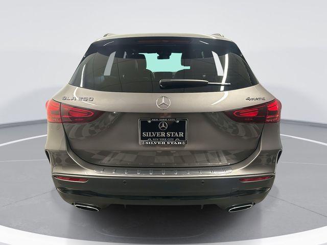 MERCEDES-BENZ GLA - 3