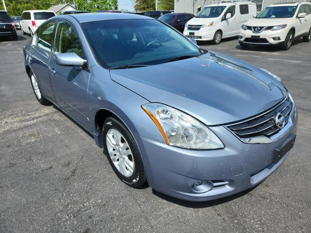 blue nissan altima 2012