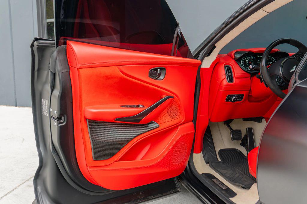 2023 Aston Martin DBX 707 — миниатюра 74