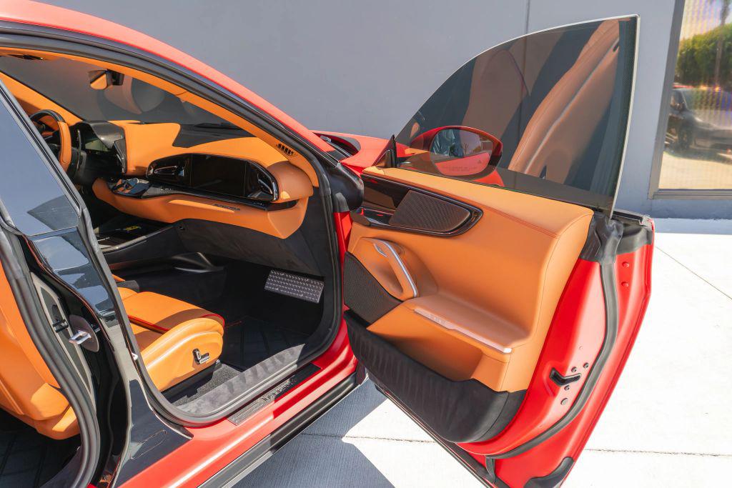 صورة مصغرة 71 لـ 2024 Ferrari PUROSANGUE SPORT UTILITY 4D