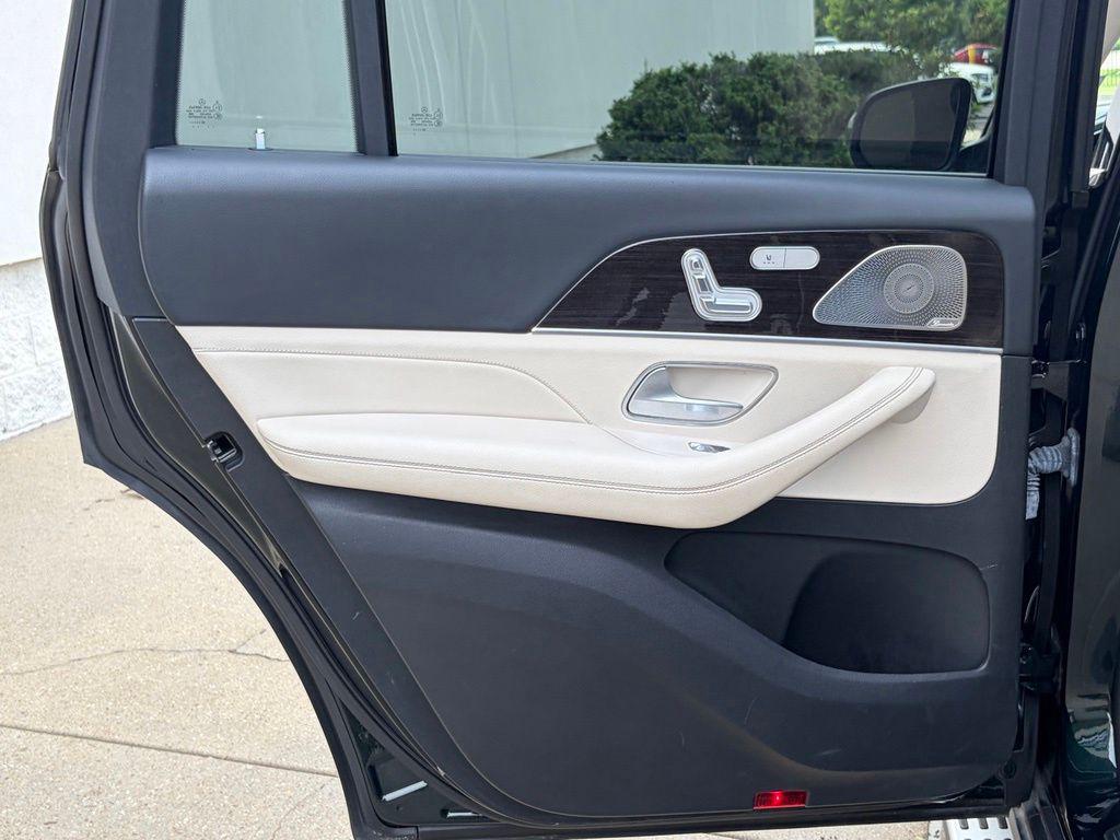 صورة مصغرة 26 لـ 2023 Mercedes-BENZ GLS