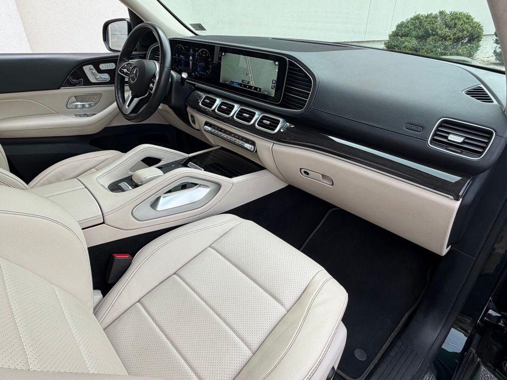 صورة مصغرة 32 لـ 2023 Mercedes-BENZ GLS