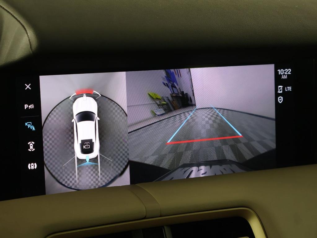 صورة مصغرة 16 لـ 2023 Porsche TAYCAN BASE