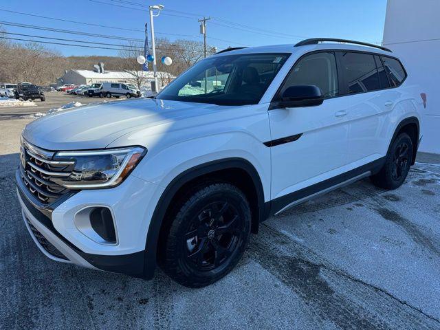 New 2026 Volkswagen Atlas Peak Edition