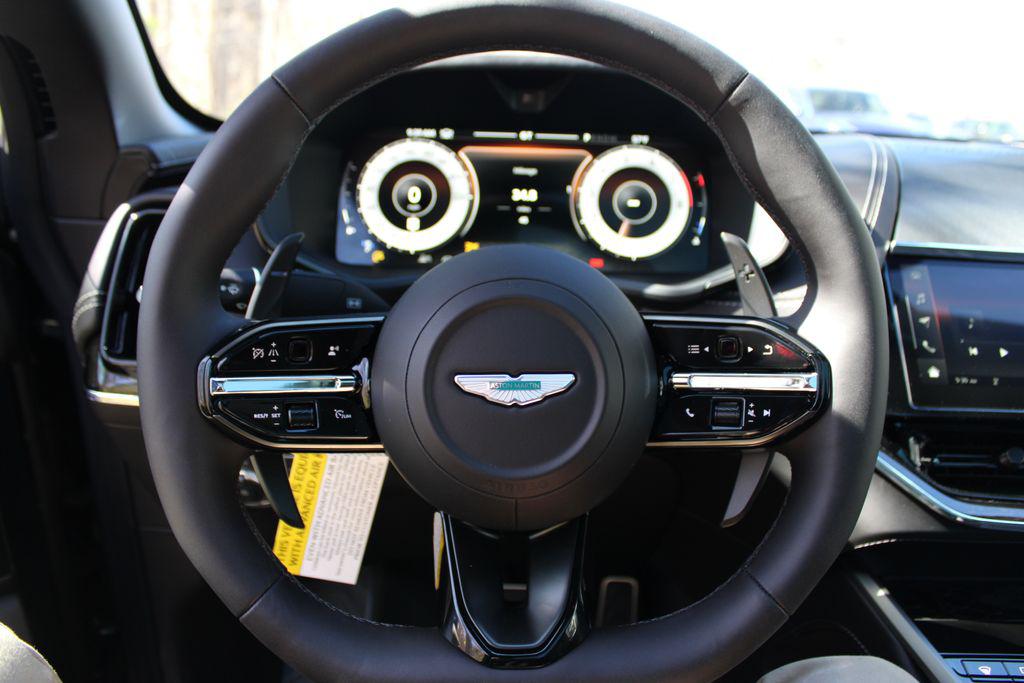 صورة 9 لـ 2026 Aston Martin DBX 707