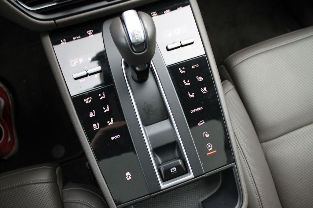 2025 Porsche MACAN — миниатюра 22