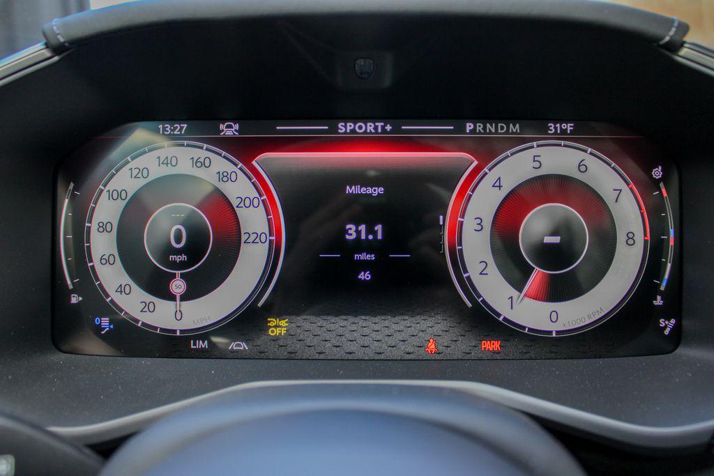 2026 Aston Martin DBX 707 缩略图 15